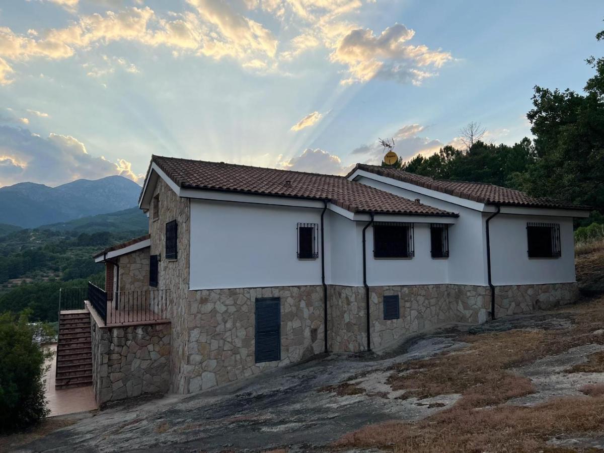 Casa Paco De Gredos Villa อาเรนัส เด ซานเปโดร ภายนอก รูปภาพ